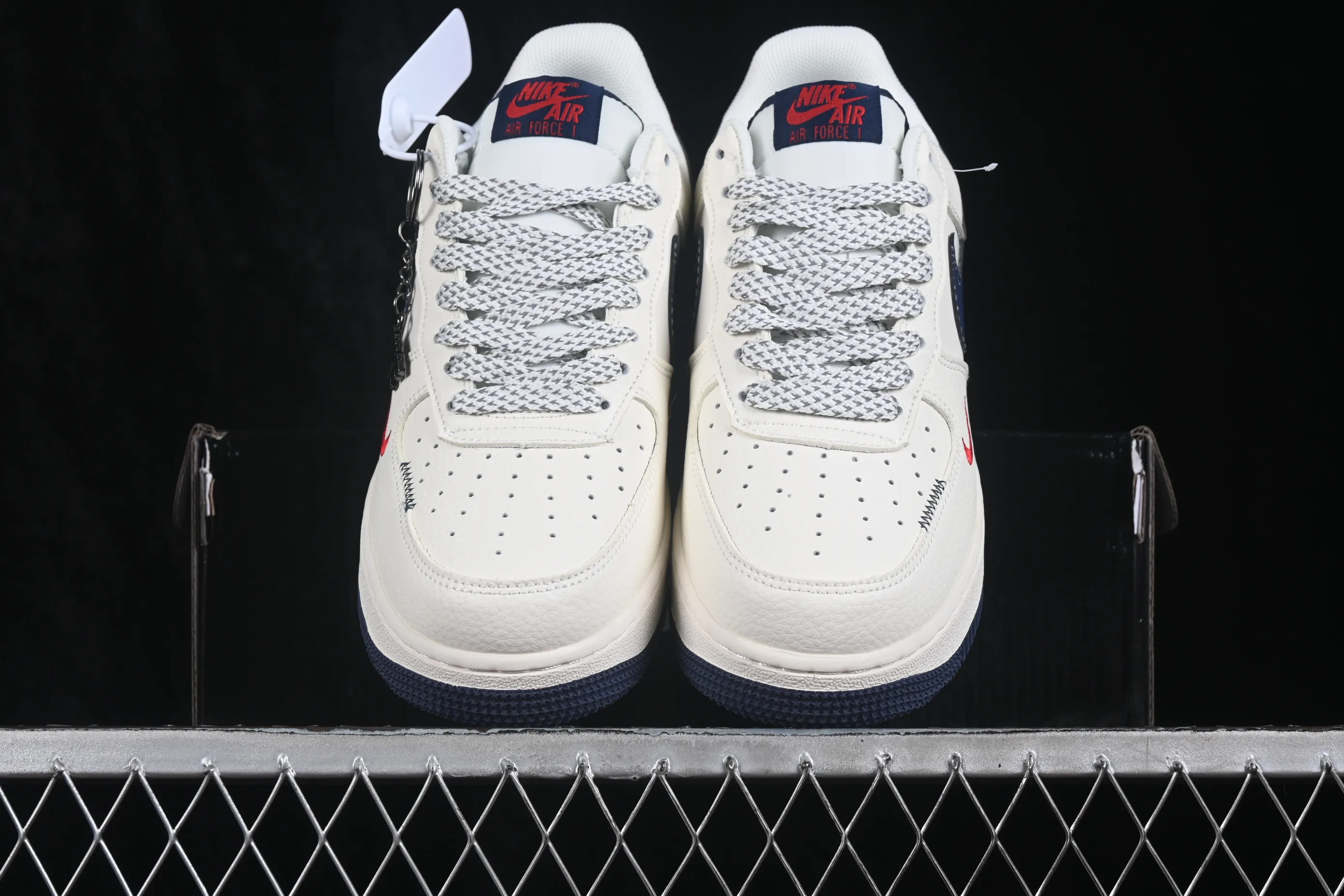 All categories Nk Air Force 1 Air Force series Nk Air Force 1 Low Air Force low-top Nike Air Force 1'07 Low joint model Air Force 1 low-top casual sneakers DN9688-124
